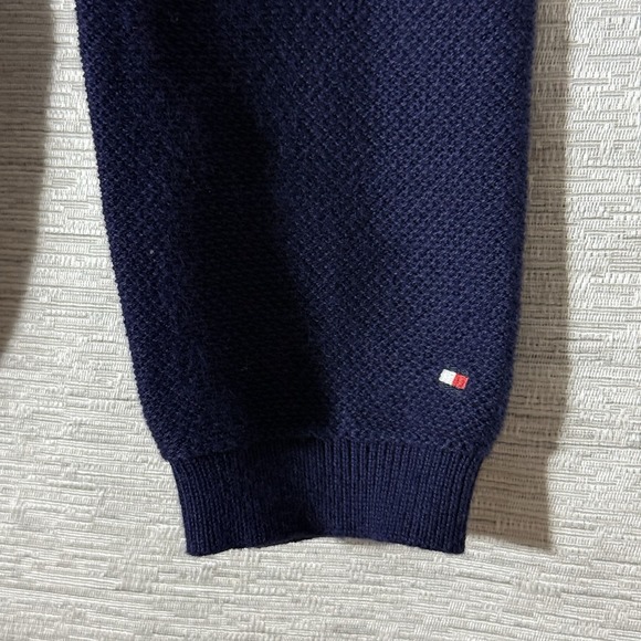 Tommy Hilfiger Womens XS V-Neck Ombre Gradient Stripe Sweater Teal Blue Navy NWT - Picture 4 of 6